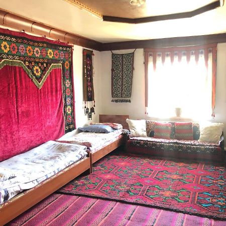 Tilek Guest House Sary-Mogul Exterior photo