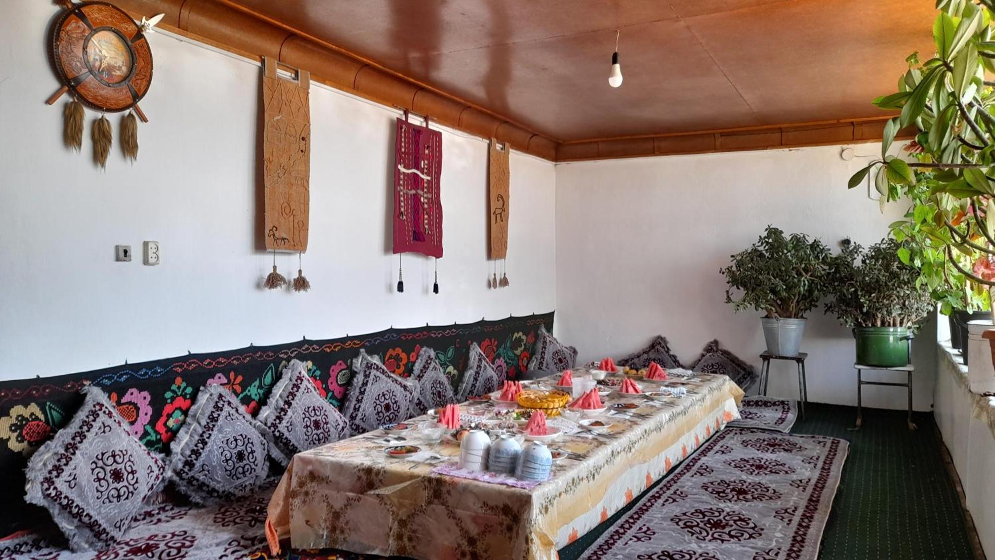 Tilek Guest House Sary-Mogul Exterior photo
